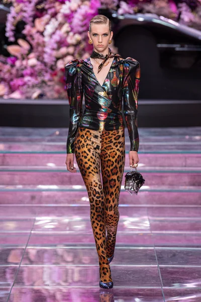 Look 46